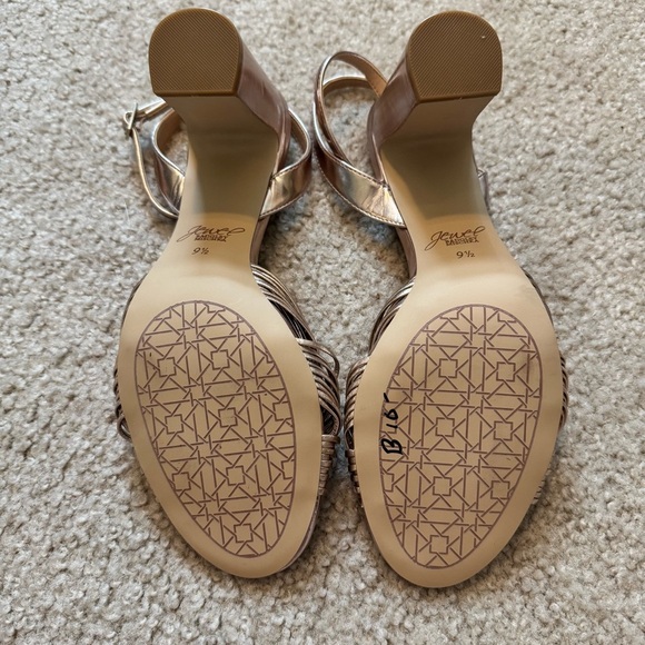 Jewel Badgley Mischka Women's Christen Knot Detail Block Heel Evening Sandals - Picture 7 of 9